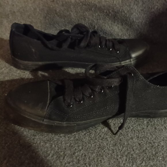 Sneakers low cut, rubber soles canvas uppers size 11R in Black - Picture 5 of 6